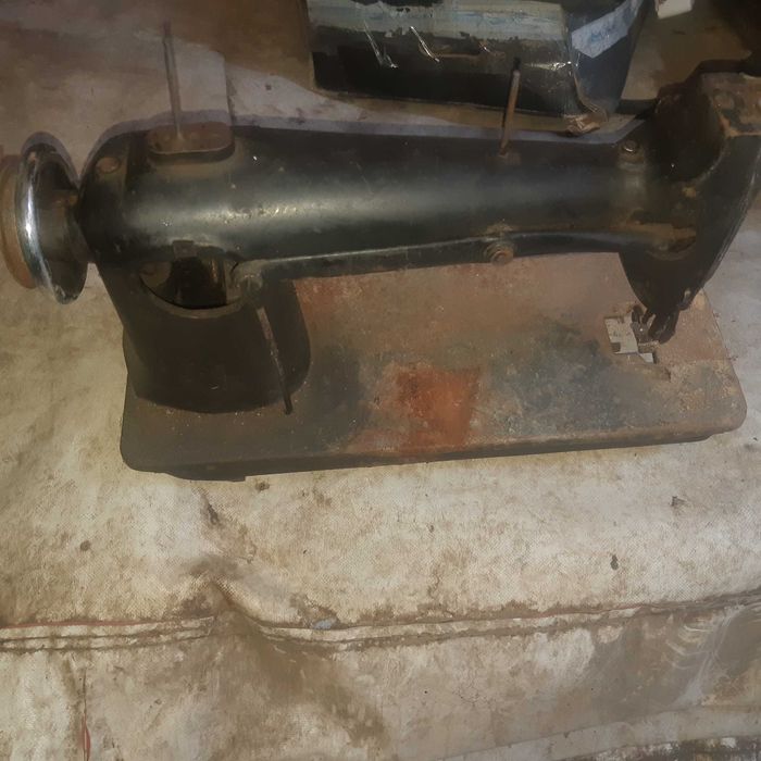 Стара шевна машина