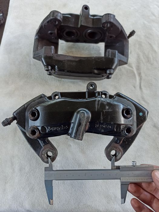 Спирачни апарати BREMBO Мерцедес, спирачни дискове перфорирани