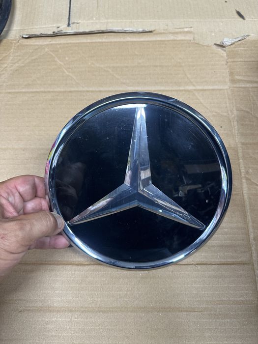 Emblemă distronic incalzită mercedes cod:A0008880500.