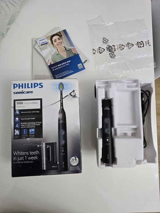 Periuța de dinți sonicare hx684B 201227-4c 8 in cutie cu incarcator