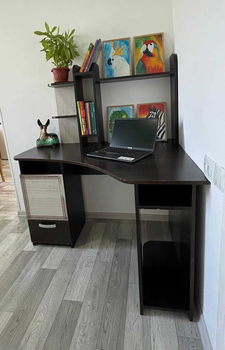 Продам угловой стол компьютерный