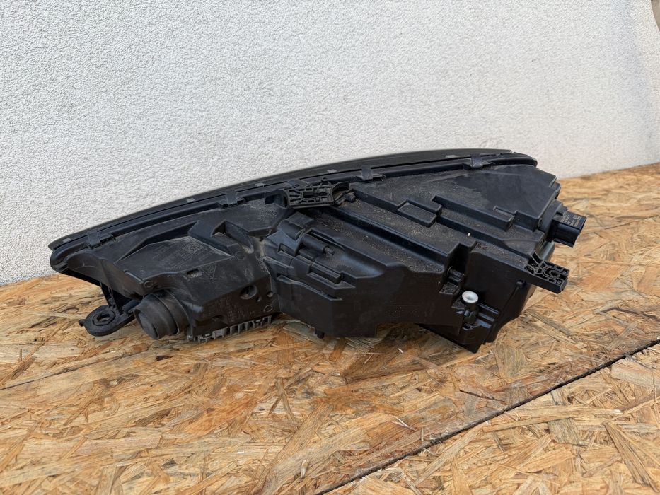 Far dreapta Audi A4 B9 8W Facelift Full LED Original Europa