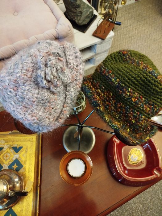 Ръчно плетени чанти,шапки,шалове