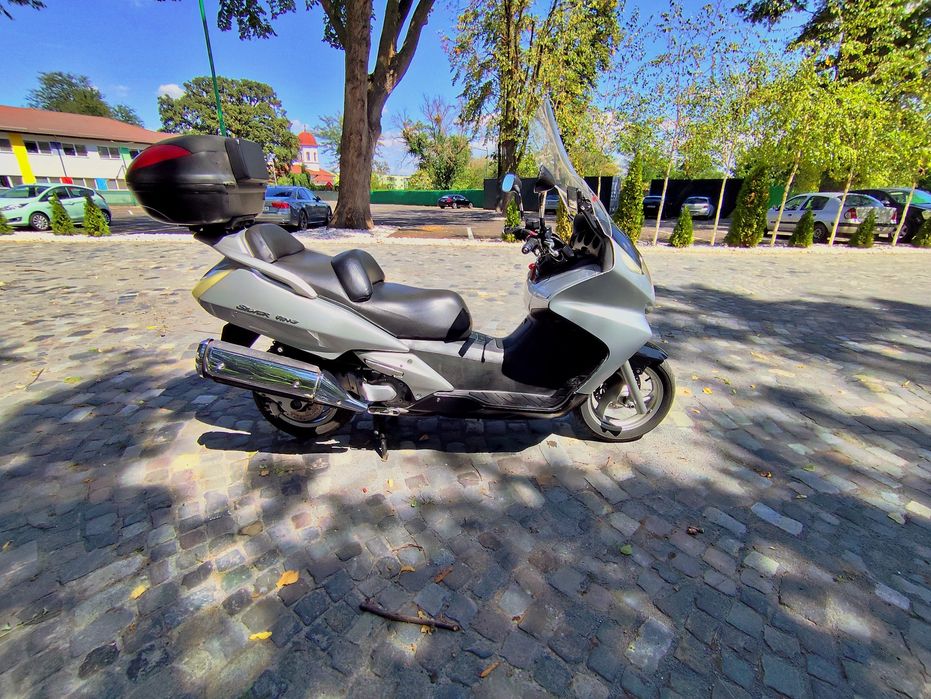 Honda silver wing 600