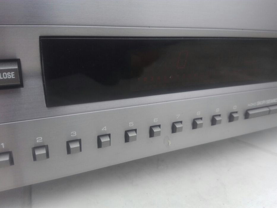 Jamaha cdx496  Компактен Диск Отлично състояние