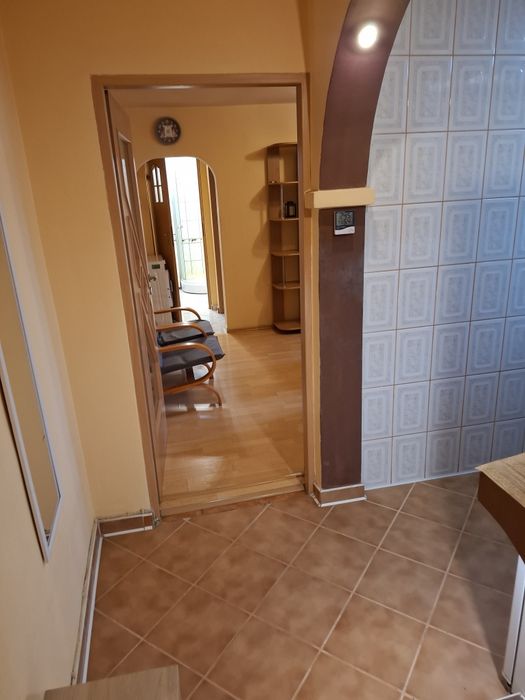 Inchiriez apartament