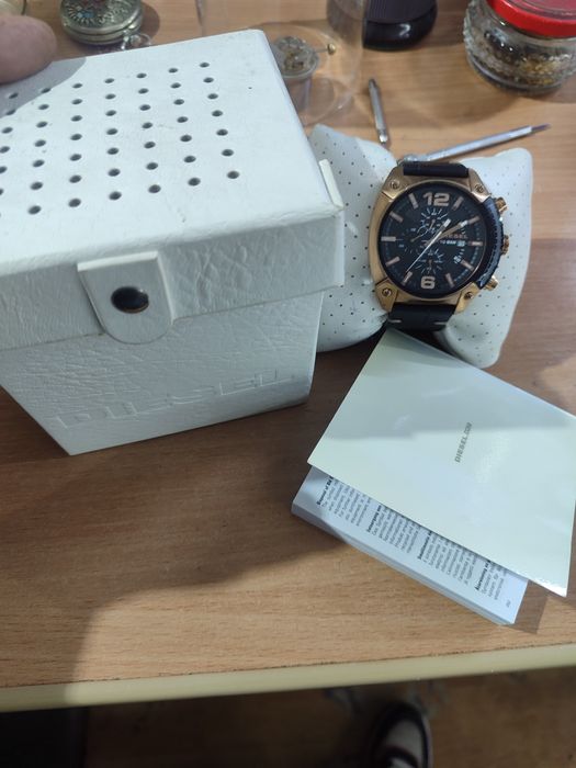 Часы  DIESEL продам