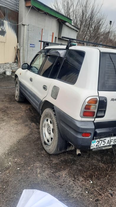 Продам машину тойота