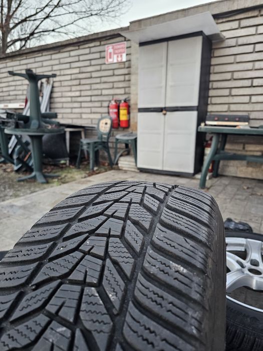 Зимни гуми  Hankook 235 / 60 / 18 с джанти