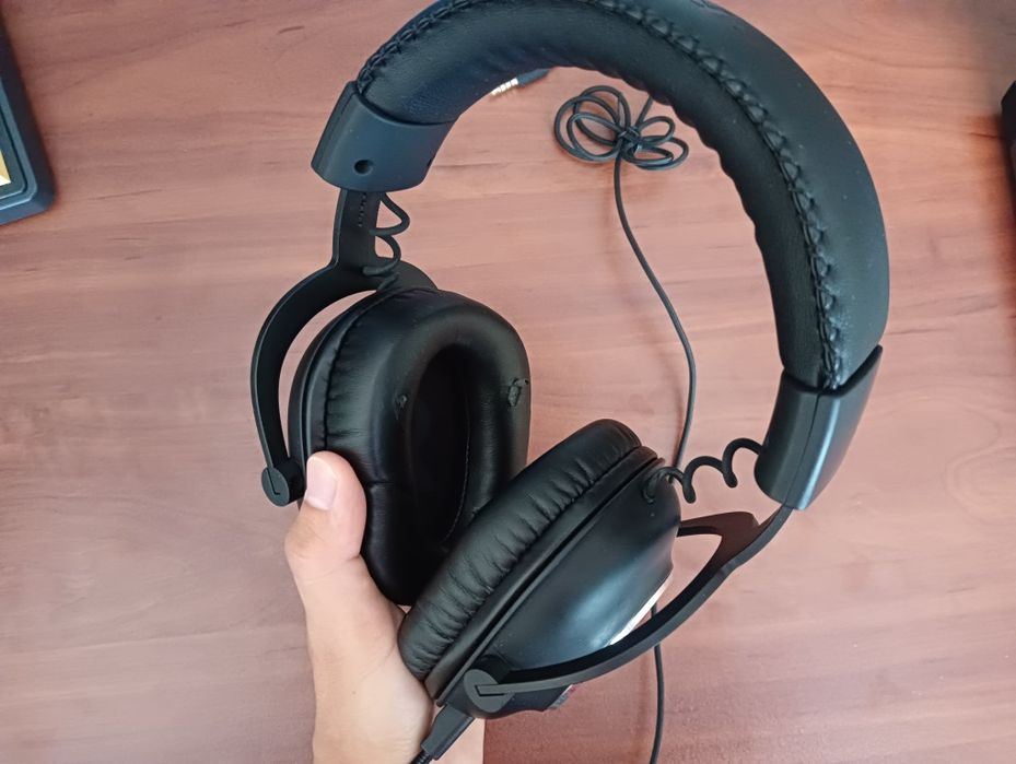 Наушники Logitech G PRO