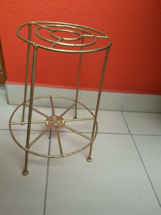 Поставка за цветя - цветарник