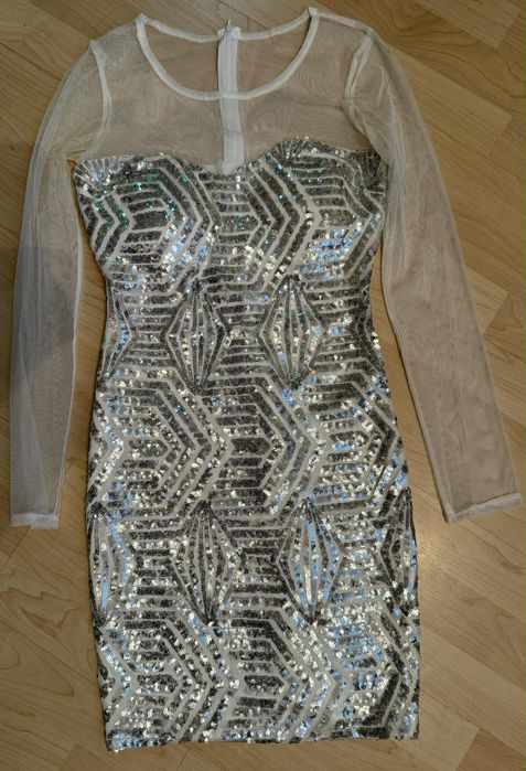 Блестящи и пайетени рокли