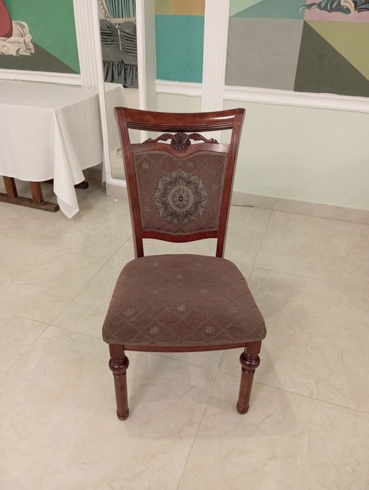 Продам стулья в количестве.