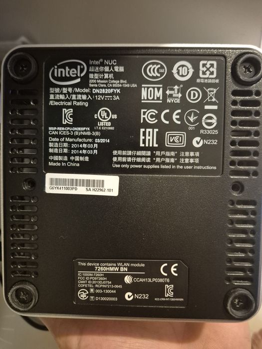 Intel NUC dn2820FYKH