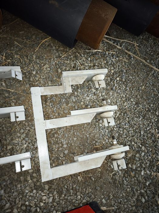 Кронштейн троллейный