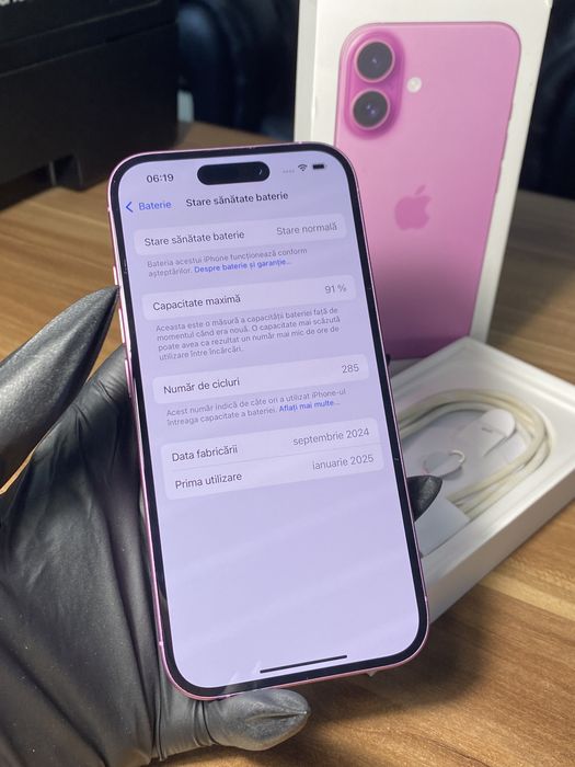 iPhone 16 • 128 GB • Pink