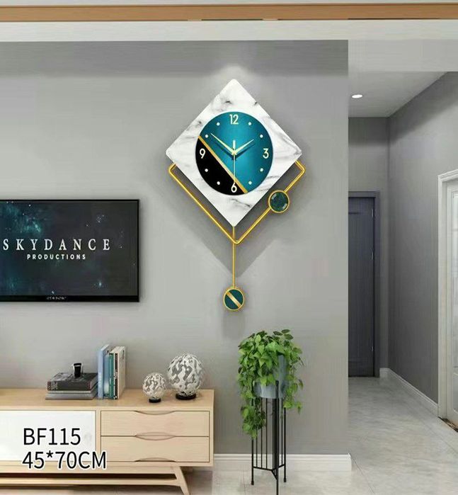 Zamonaviy devor soati —        BF473 modeli
 O‘lchami: 35×72 sm
    Di