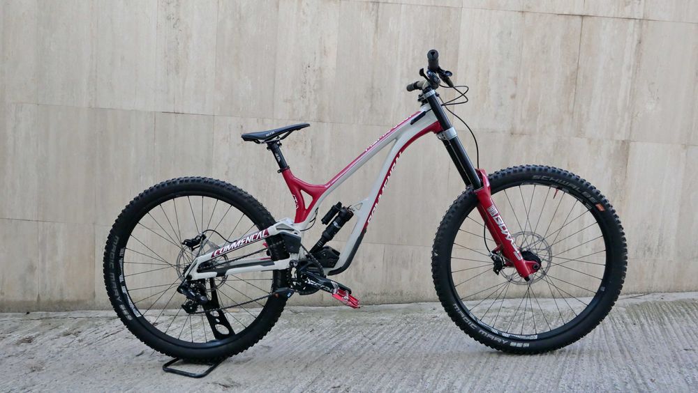 Commencal Supreme DH 29 Team – състезателен Downhill