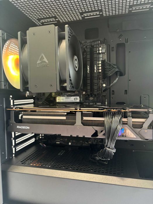 Геймърски компютър AMD Ryzen 7 5700X, ASUS TUF RX 6800XT, 32GB ram