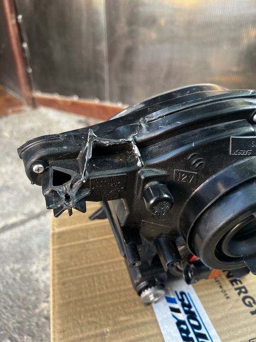 Фар Suzuki Gsxr K6-7/Задна лява основа на степенка