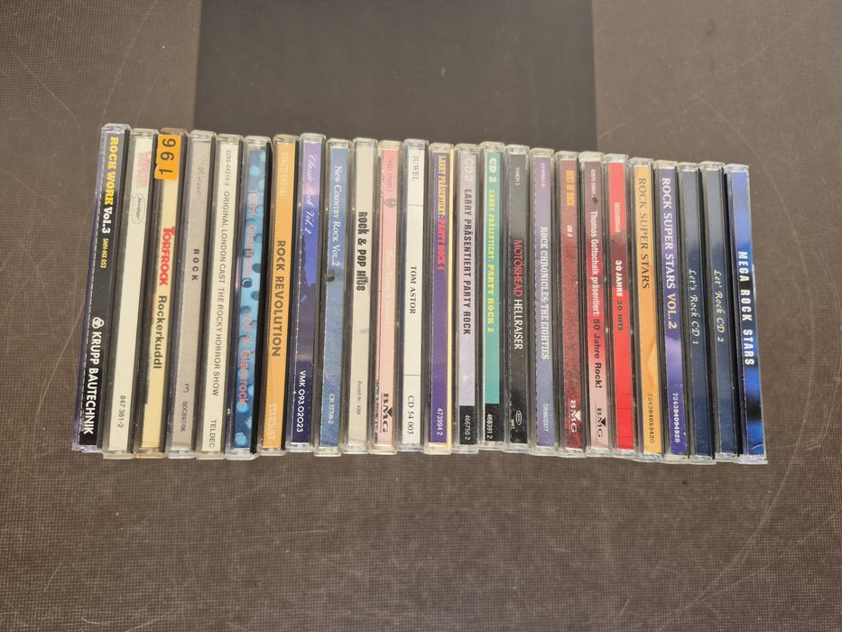 Vând Lot 25 CD muzica usoara straina mixta Rock
