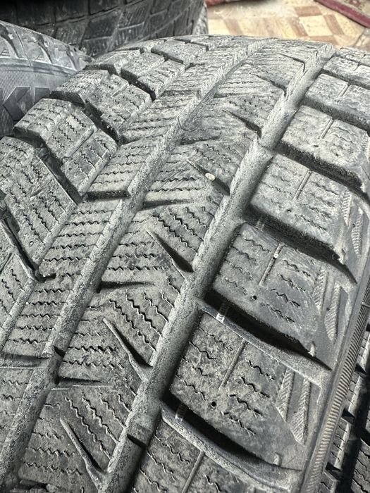 Прлдам резину 195/60/15 липучка