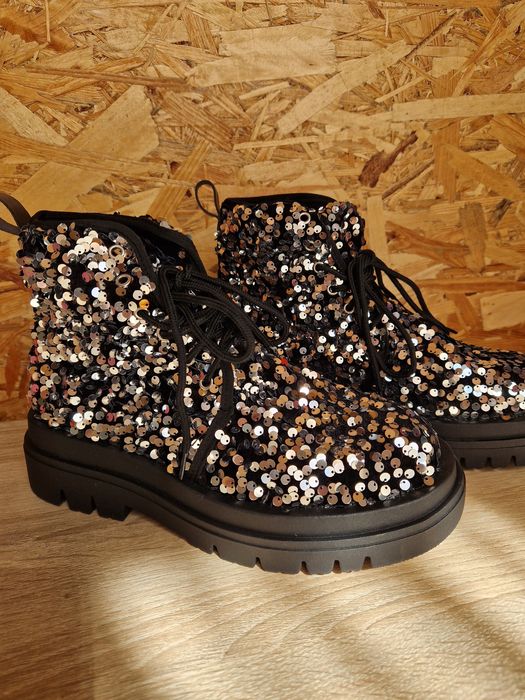 Блестящи боти с пайети
