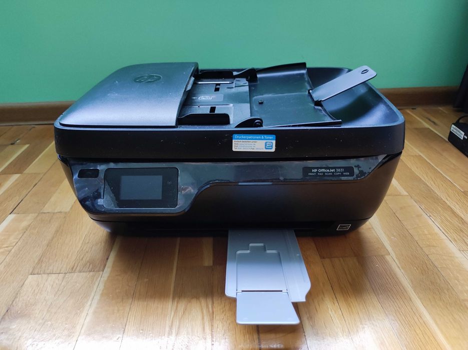 Принтер HP OfficeJet 3831