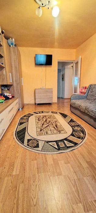 Proprietar, vând apartament cu 2 camere, decomandat