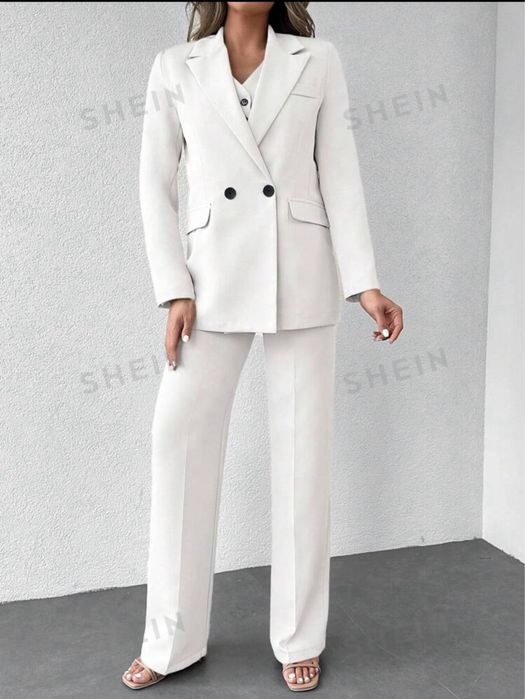 Sacou cu vestă si pantaloni uni cu dublu nasturi