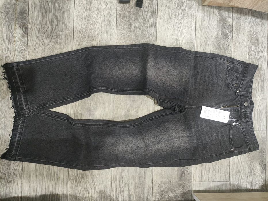Продам новые джинсы