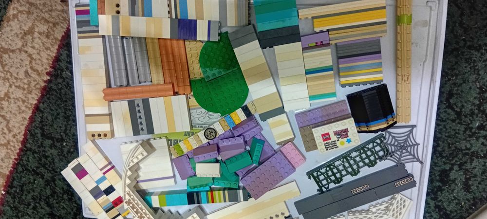 Пластмассовый конструктор для детей (2 разных набора)