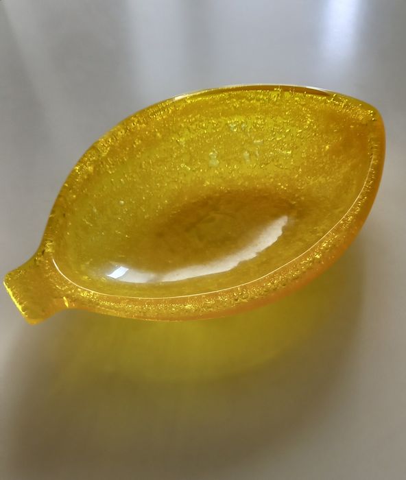 Фруктовница или блюдо для декора.Plexiglas