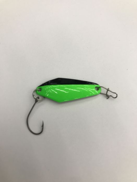 Блесна на форель 2.5г