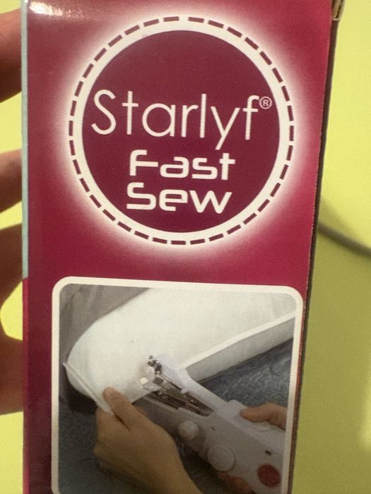 Ръчна , мини шевна машина НОВА! Не е разпечатана!