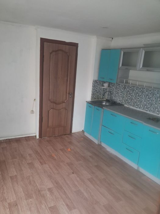 Жалға 4 бөлмелі үй беріледі