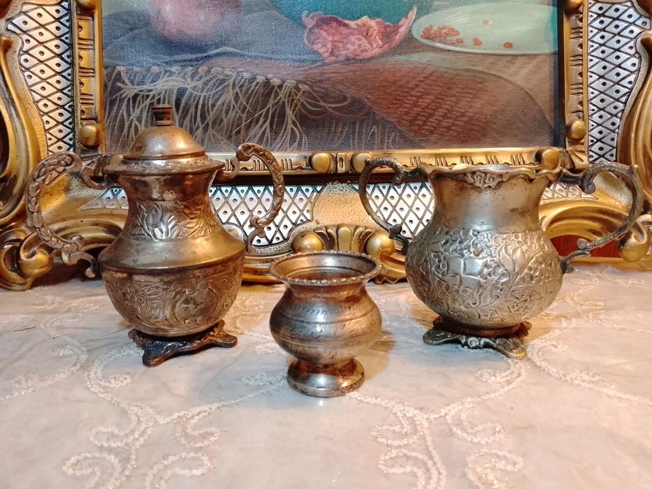 Кувшины сахарница старая