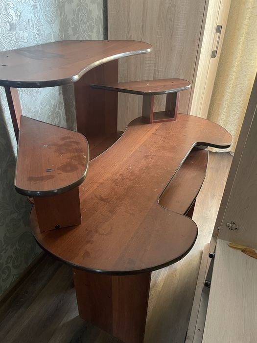 Компьютерный стол