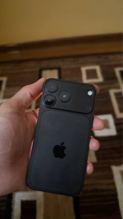 Iphone xs 17 pro black edition qilingan