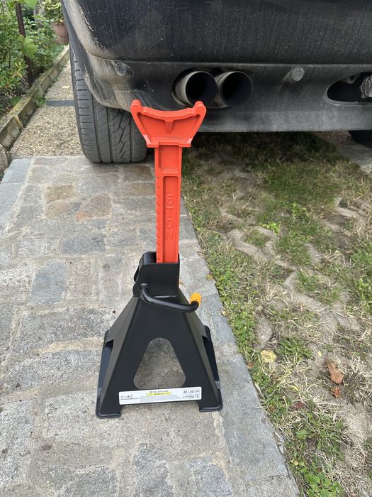 Професионални стойки за кола 6 тона (кобилки) – НОВИ – ЛИКВИДАЦИЯ