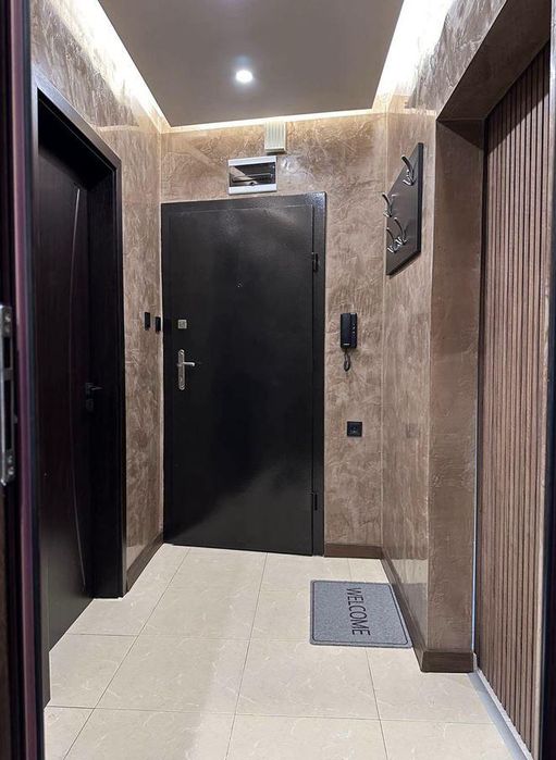 Дава се под наем Двустаен апартамент в Бургас, Център - 65 кв.м за 612 € - Снимка #10