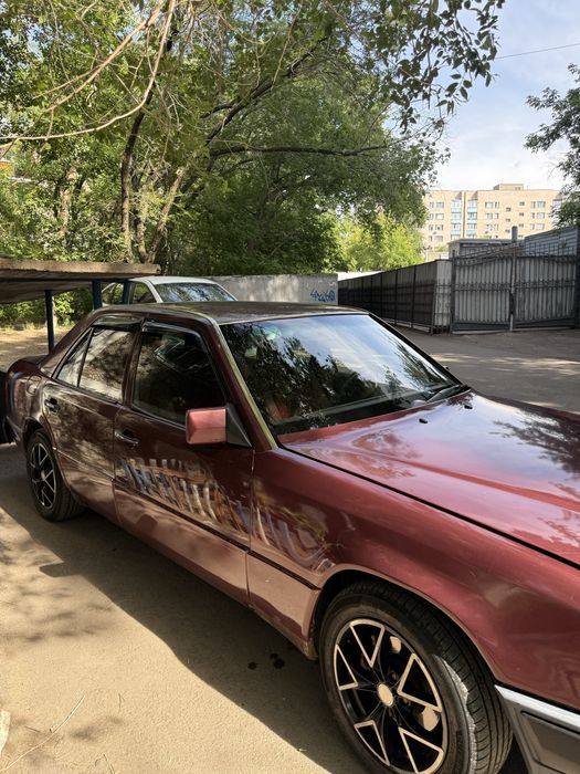 Продаю мерседес 124