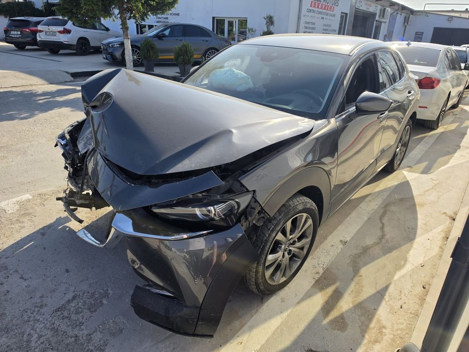 Mazda CX-30 2.0 Benzina + Electric 2021 avariat,lovit ,defect