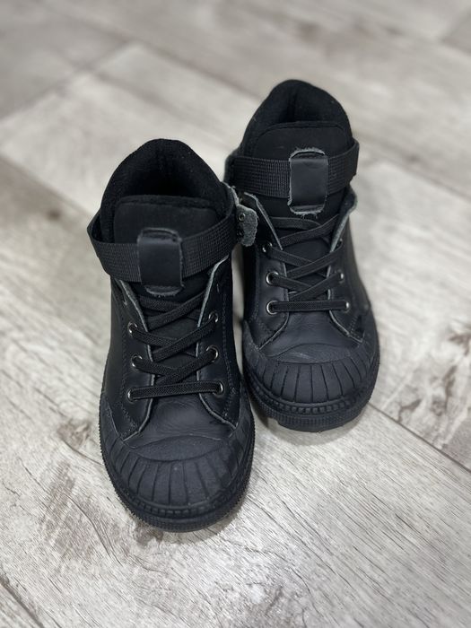 Продам ботинки на мальчика