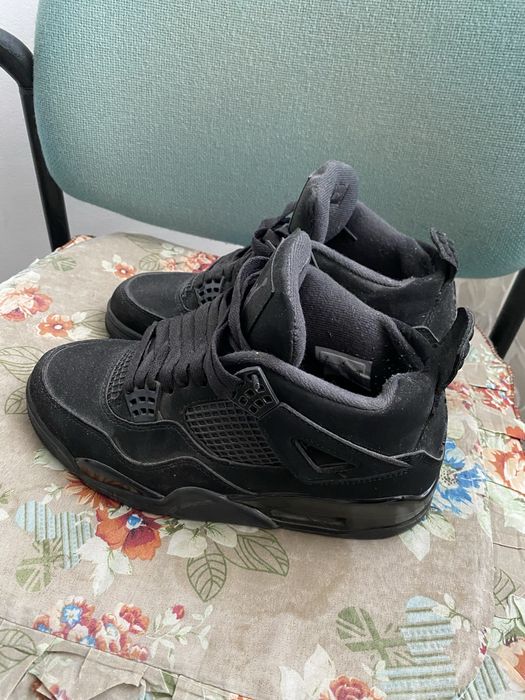Jordan 4 black cat