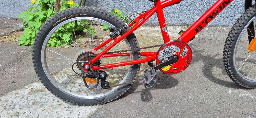 Vând bicicleta MTB 320 20" Racingboy 6-8 ani BTWIN