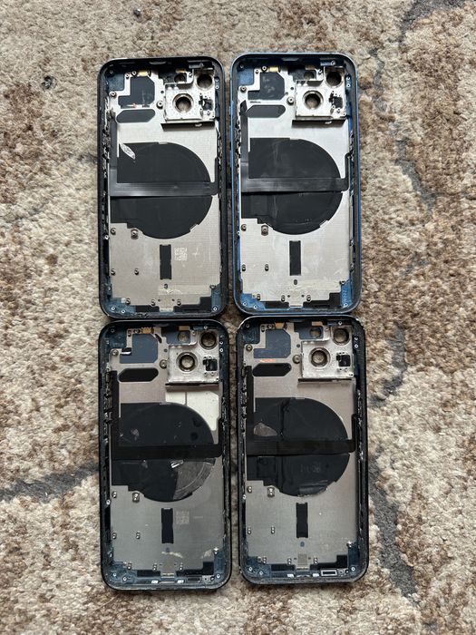 Lot 4 carcase iPhone 13 cu flex-uri butoane si wireless