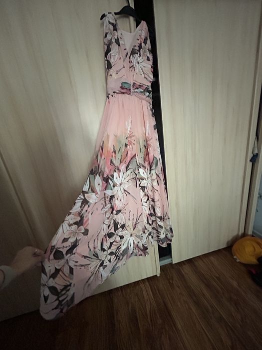 Дълга офицална рокля