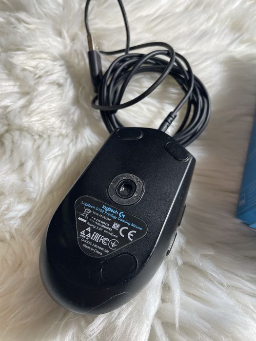 Продам отличную игровую мышь Logitech G102 Lightsync.