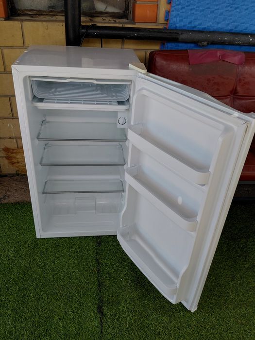 Продам холодильник офисный